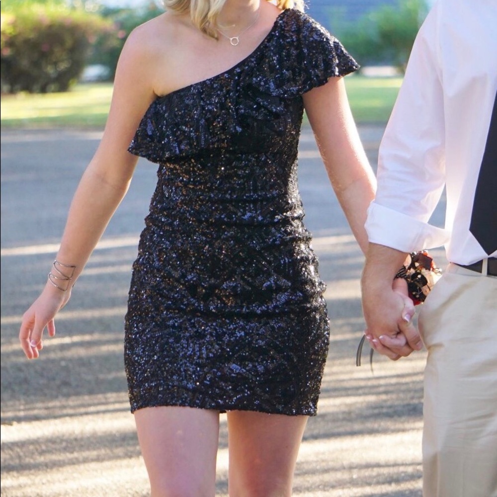 Black Mori Lee Homecoming Dress Size 2